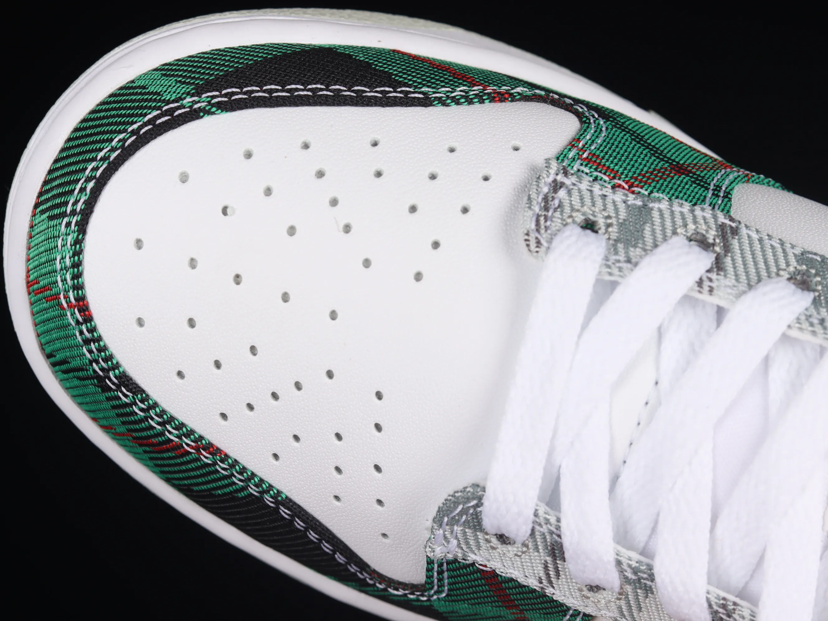 All categories Nk SB Dunk series Nk SB Dunk Low low-top sneakers Nk Dunk Low "Plaid" British style SB smashed backboard fashion casual sneakers DV0827-100